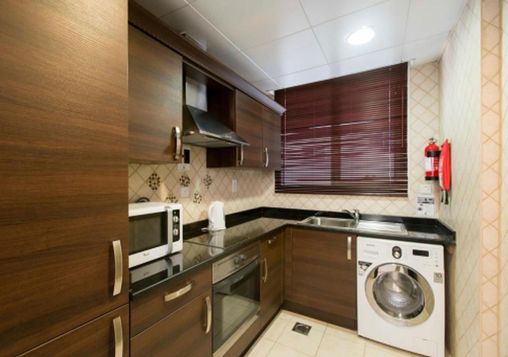 One Bedroom Apartment Queen